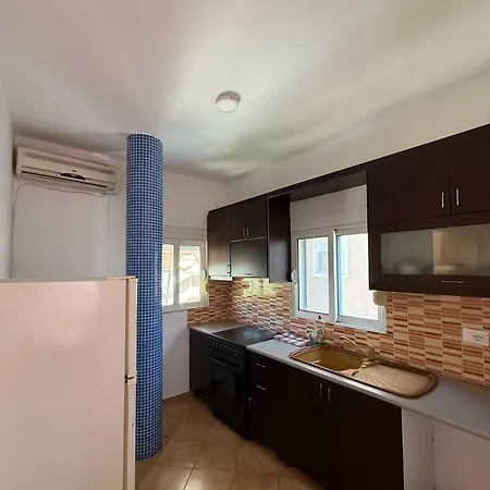 Summer Apartment *